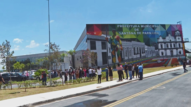 Grafiteiro, Eduardo Kobra projeta mural de 462 metros em homenagem à cidade de Santana de Parnaíba