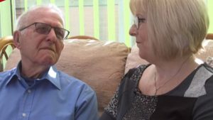 Após 58 anos separados, filha reencontra pai pelas redes sociais