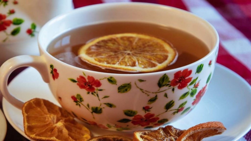 Chá de casca de laranja é ótimo aliado da saúde; confira os benefícios
