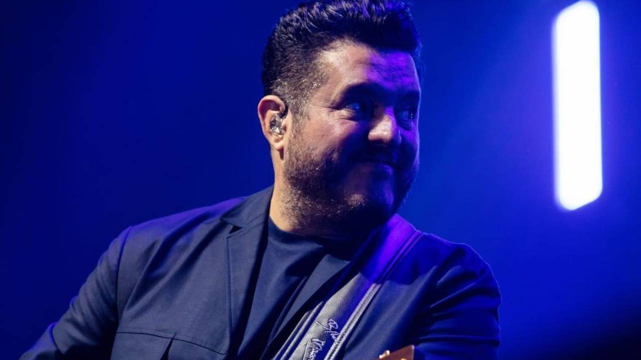 Bruno, da dupla Bruno e Marrone, posta homenagem após perder o pai, em Goiânia