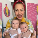 "Que momento", diz Fabiula Nascimento sobre amamentação de gêmeos