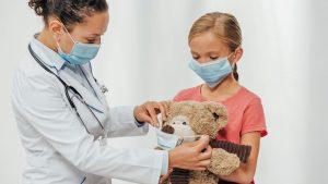 Junho Laranja: consultas pediátricas são essenciais no combate à leucemia em crianças