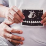 Vídeo mostra com precisão feto de 10 semanas no útero da mãe