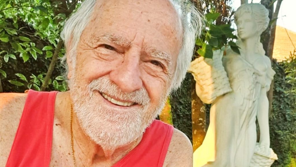 Aos 89, Ary Fontoura nos ensina grande lição: "Sempre em movimento"