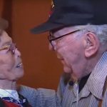 Após 70 anos, casal separado pela Guerra da Coreia tem reencontro emocionante
