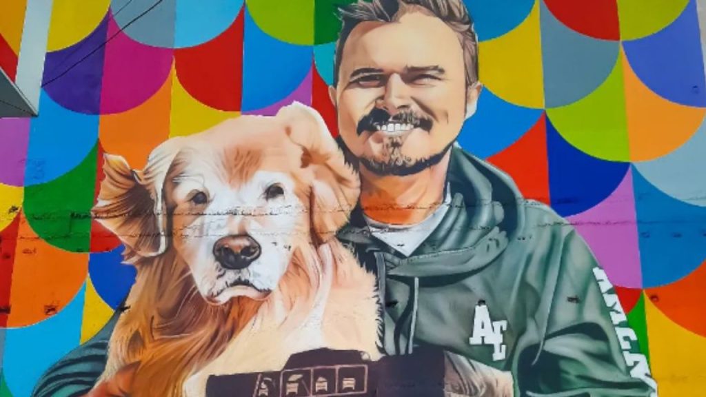 Jesse Koz e seu cachorro, Shurastey, ganham mural gigante em São Paulo