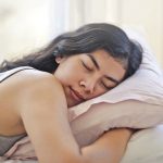 Mindfulness para o sono: prática é complementar ao tratamento contra insônia