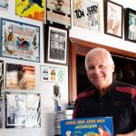 Dia do Rock! Ex-DJ coleciona 20 mil discos de vinil em casa