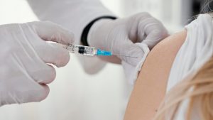 São Paulo inicia vacinação contra covid com 4ª dose para maiores de 30 anos