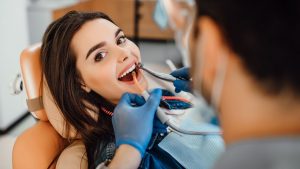 Dentista dá 10 dicas preciosas para cuidar e proteger sua saúde bucal