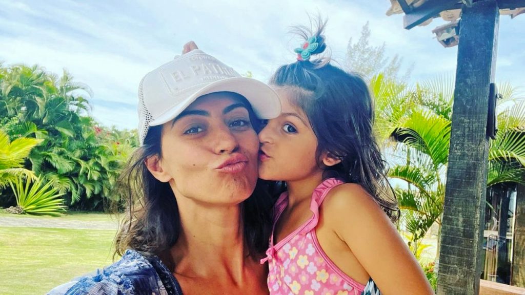 Carol Castro celebra 5 anos de filha, Nina: "Maior amor do universo"