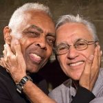 Gilberto Gil homenageia amigo e aniversariante, Caetano Veloso: "Potência criadora"