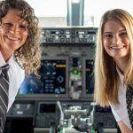 Mãe e filha pilotam juntas voo de companhia aérea dos EUA: "Sonho"