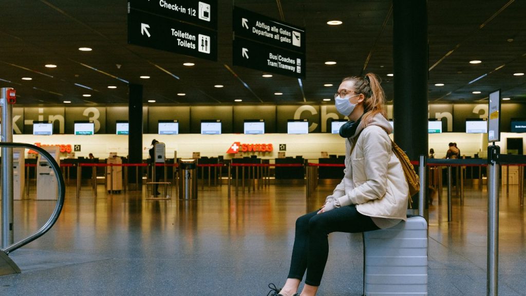 Máscara deixa de ser obrigatória em aeroportos brasileiros