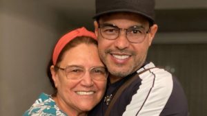 "Mulher forte e de fé"; Zezé Di Camargo celebra aniversário da mãe