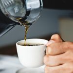 Aos amantes de café: duas a três xícaras por dia aumentam expectativa de vida