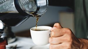Aos amantes de café: duas a três xícaras por dia aumentam expectativa de vida