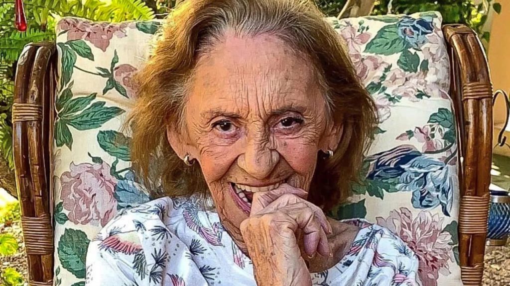 Laura Cardoso completa 95 anos: relembre os principais papéis da atriz