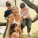 Luana Piovani reencontra filhos e desabafa sobre maternidade: "Equilíbrio e coragem"