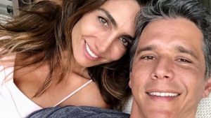 Márcio Garcia celebra 22 anos de união com a esposa: "Muita gratidão"