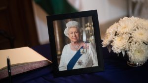Mistério: Rainha Elizabeth II deixa carta que só poderá ser aberta em 2085