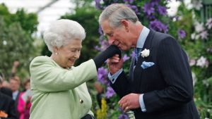 Sucessor do trono, Charles III lamenta morte de Rainha Elizabeth II: "Amada mãe"