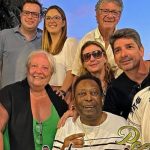 Pelé celebra aniversário de 82 anos ao lado de familiares: "Felicidade compartilhada"