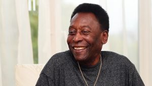 Pelé faz aniversário e celebra: "82 anos é um presente de Deus"