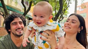 Thaila Ayala celebra os primeiros passos de filho, Francisco, de apenas 10 meses