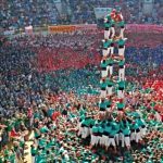 Torre humana de 13 metros ganha competição tradicional na Espanha