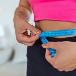 Pochete? 5 atitudes que você deve adotar para eliminar gordura abdominal