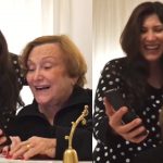 Beth Goulart relembra momento engraçado com mãe: "A gente se divertia"