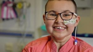 Menina de 13 anos vence câncer considerado incurável através de tratamento experimental