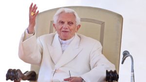 Papa Emérito Bento XVI falece aos 95 anos no Vaticano