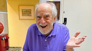 Ary Fontoura completa 90 anos esbanjando vitalidade: "Me sinto leve, feliz"