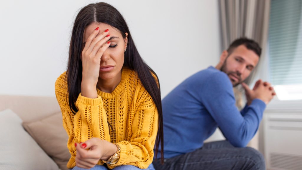 Como liberar a mágoa acumulada em um relacionamento?
