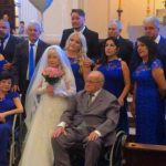 Felizes para sempre: idosos têm casamento na igreja após 60 anos juntos