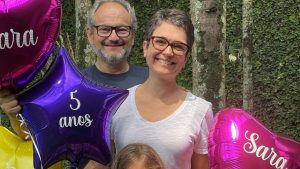 Sandra Annenberg e Ernesto Paglia celebram 5 anos de neta, Sara