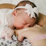 Os benefícios da amamentação para mãe e filho na primeira hora de vida do bebê