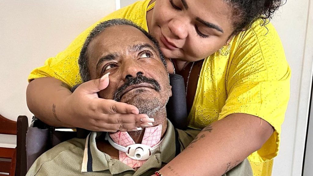 Arlindo Cruz tem alta hospitalar após passar um mês internado no Rio