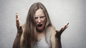 Espiritualidade versus raiva: entendendo e transformando a energia da ira