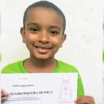 Aos 7 anos, menino do Complexo da Maré conclui curso de programação em Harvard