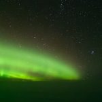 Pilotos de avião registram aurora boreal durante voo para Lisboa, Portugal