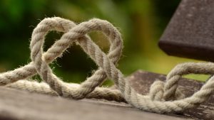 Como driblar amarrações amorosas? 11 dicas para a autoproteção espiritual