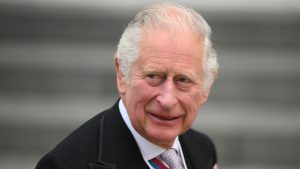 Rei Charles recebe apoio após diagnóstico de câncer e chora com mensagens